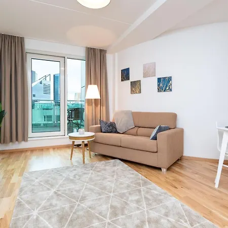 Central Cozy With Parking Apartamento Tallin