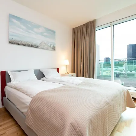 Central Cozy With Parking Apartment