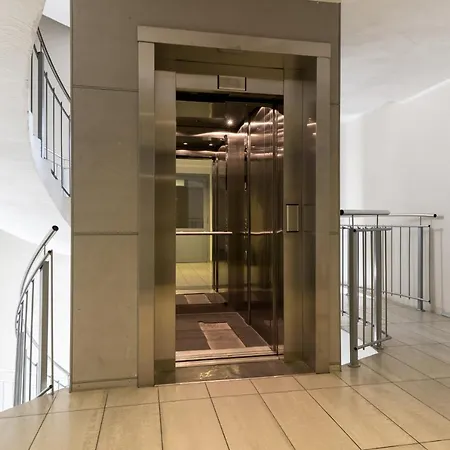 Central Cozy With Parking Apartamento *