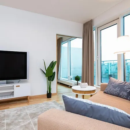 Central Cozy With Parking Apartment