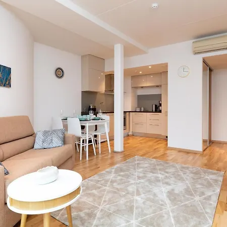 Central Cozy With Parking * Tallin